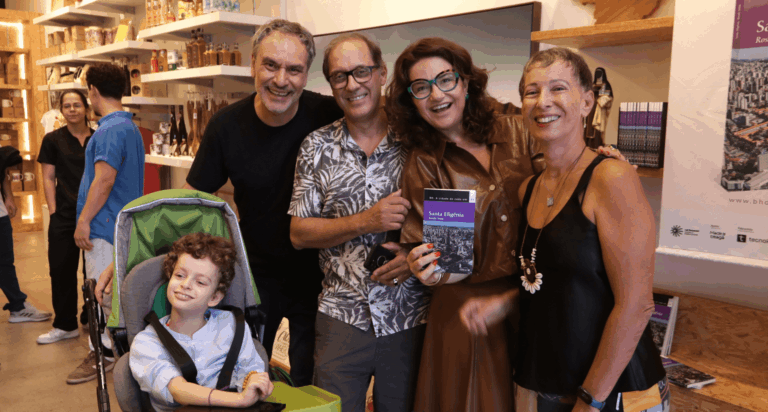 Lançamento do livro Santa Efigênia