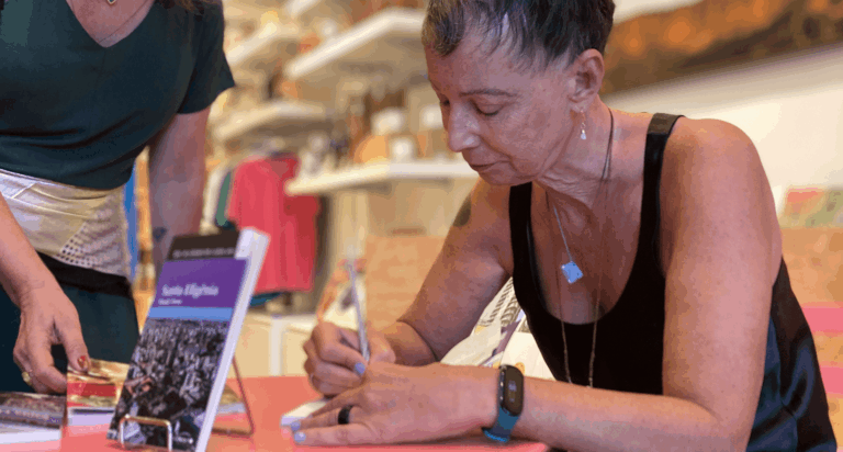 Lançamento do livro Santa Efigênia